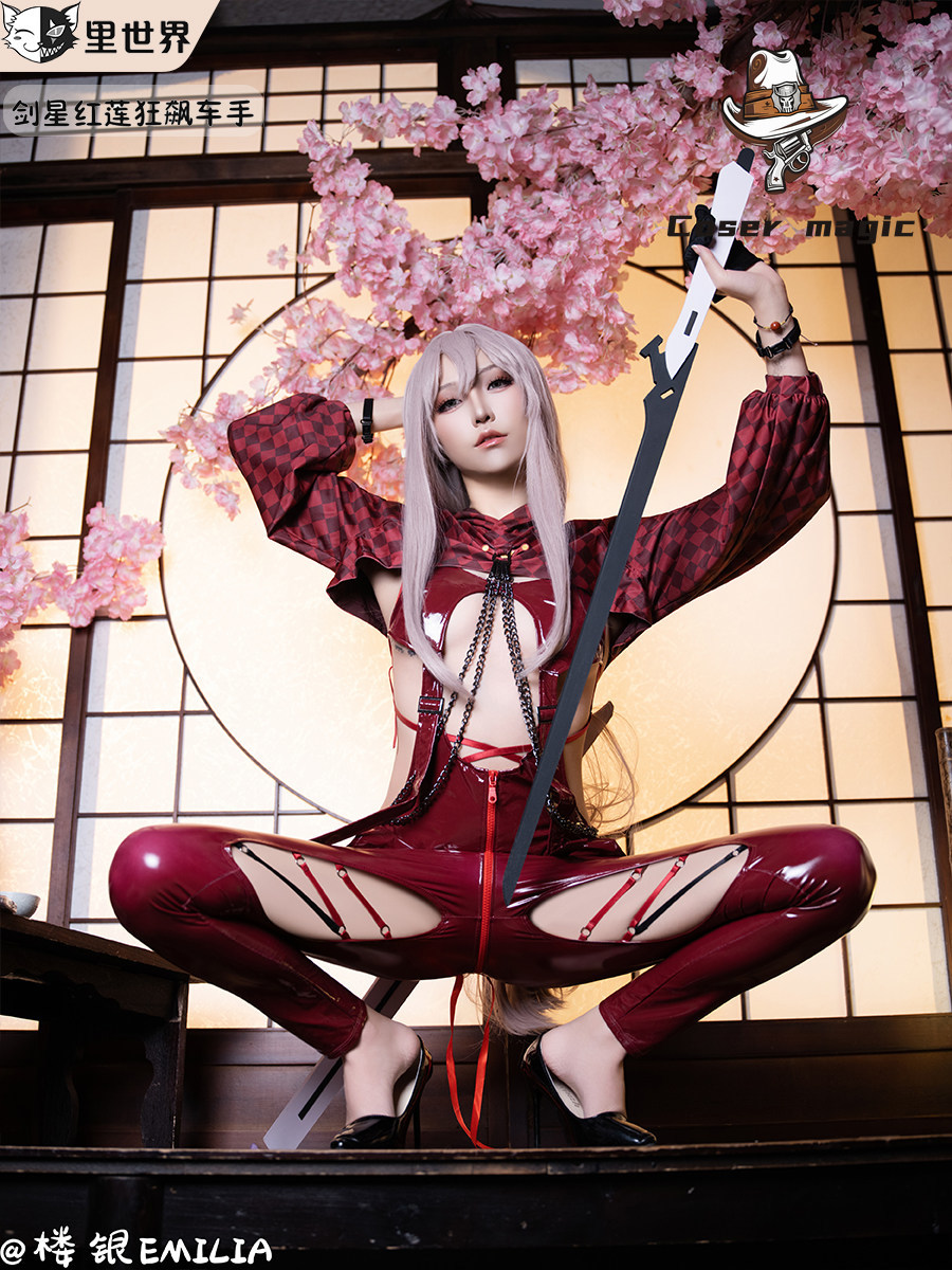 Anime Cosplay Show - Colaboração NIKKE × Stellar Blade, Deusa